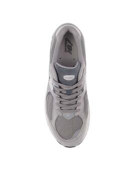 Zapatillas New Balance 2002 gris para mujer y hombre