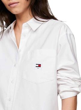 Camisa Tommy Jeans Badge Boyfriend  blanco para mujer  