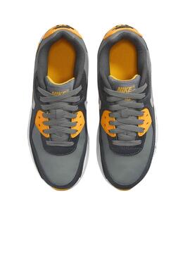 Zapatillas Nike Air Max 90 gris y amarillo para niño