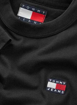 Camiseta Tommy Jeans con Reg Badge en color negro para mujer 