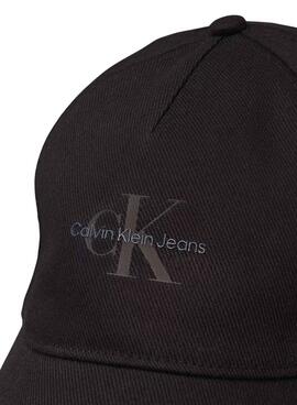  Gorra Calvin Klein Jeans Printed negro para mujer 