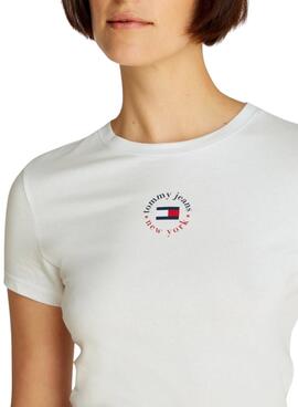 Camiseta Tommy Jeans Slim Essential Logo blanco para mujer 