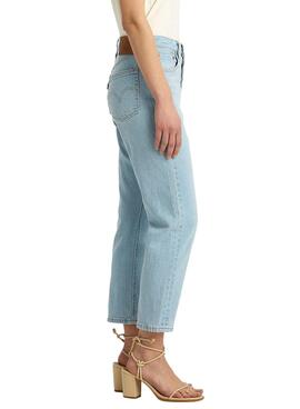 Pantalón vaquero Levis 501 crop denim claro para mujer