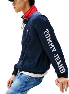 Cazadora  Tommy Jeans color block marino para hombre 