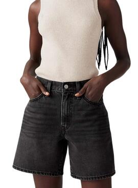 Bermudas Levis 94 Baggy negro para mujer
