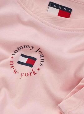 Camiseta Tommy Jeans Essential Logo rosa para mujer