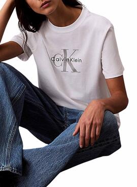 Camiseta Calvin Klein Jeans Hero blanco para mujer