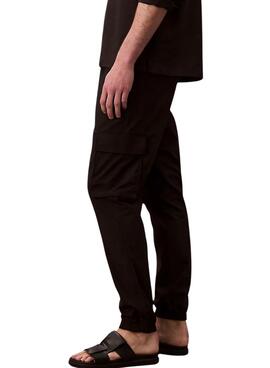 Pantalones cargo Calvin Klein Jeans ripstop negro para nombre