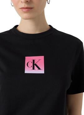 Camiseta Calvin Klein Jeans Classic Boxed negro para mujer
