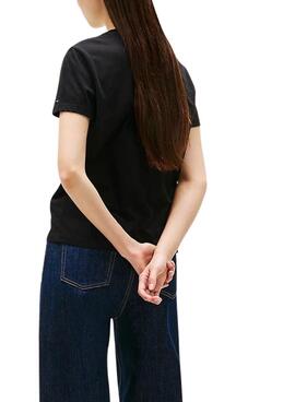 Camiseta Tommy Jeans Essential Logo negro para mujer