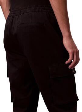 Pantalón cargo Calvin Klein Jeans negro para hombre