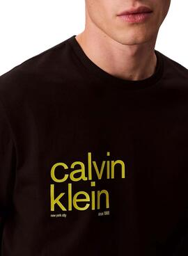 Camiseta Calvin Klein círculo negro para hombre