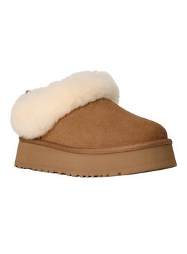 Zuecos UGG Tazzelle camel para mujer
