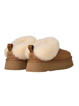 Zuecos UGG Tazzelle camel para mujer