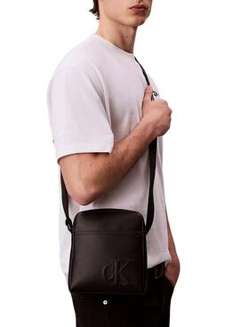 Bolso Calvin Klein reporter con logo negro para hombre