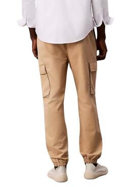 Pantalones cargo Calvin Klein Jeans Elastic Twill beige para hombre