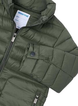 Cazadora Mayoral acolchada verde para niño