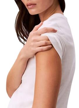 Camiseta Calvin Klein Jeans cropped blanco para mujer