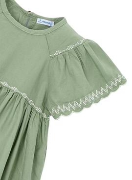 Vestido Mayoral plisado verde para niña
