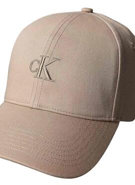 Gorra Calvin Klein Jeans Monogram bordada beige para mujer