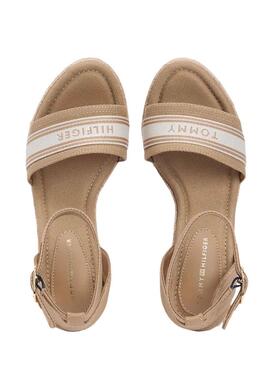 Alpargatas Tommy Hilfiger Webbing tostado con cuña alta para mujer