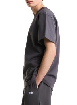 Camiseta The North Face minimalista antracita para hombre