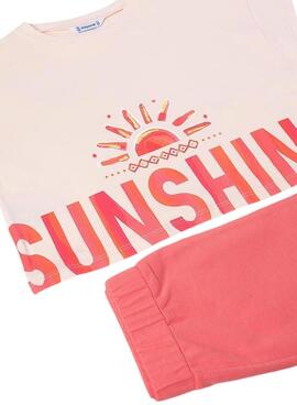 Conjunto Mayoral camiseta beige y short coral para niña